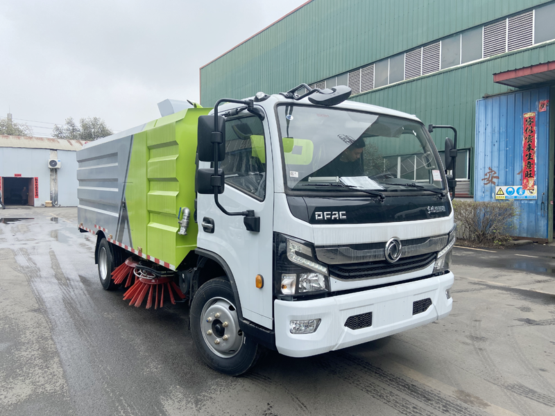 國六東風(fēng)多利卡掃路車